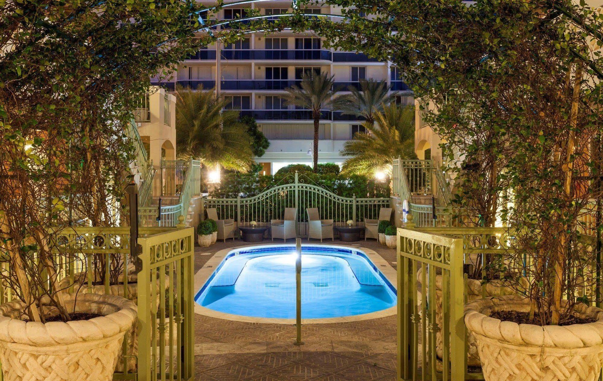 Sun Harbour Boutique Hotel Bal Harbour Exterior foto